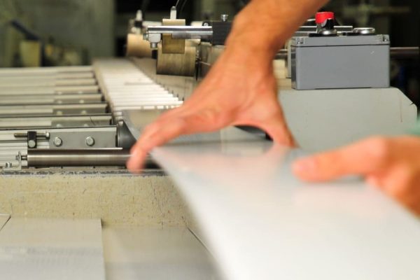 Produzione e vendita di ante in legno frassino per cucina. - DiEffe srl ante,  antine, scolapiatti, sottopensili in legno grezzo.